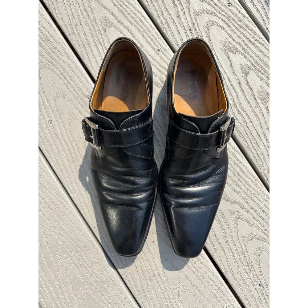 magnainni color black